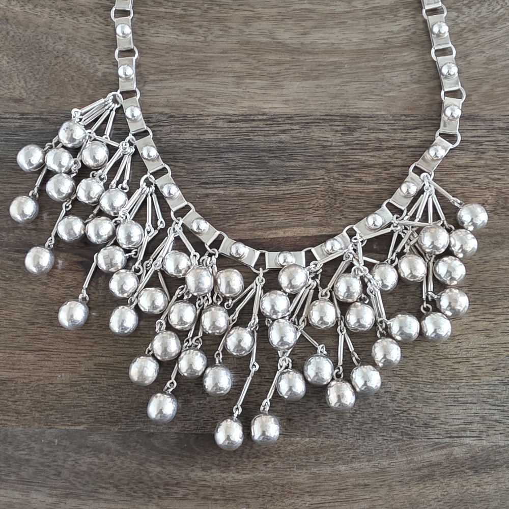 Elegant Silver Necklace with Beaded Accents